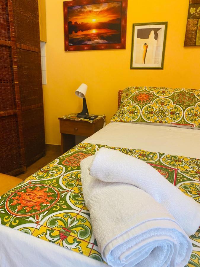 Cottage Gole Alcantara Gloria Room Graniti Bagian luar foto